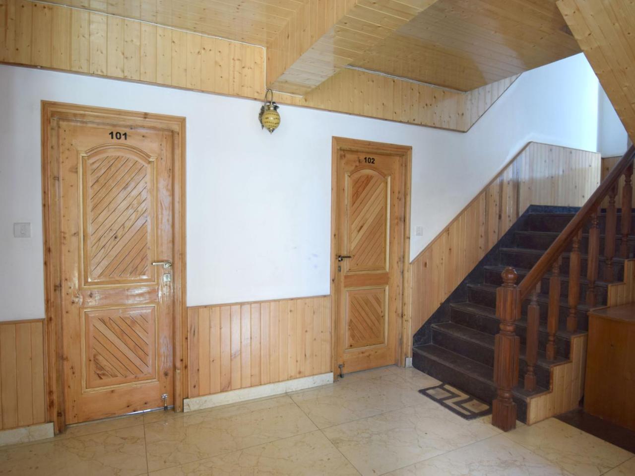 Oyo 10255 Hotel Red Apple Manāli Εξωτερικό φωτογραφία